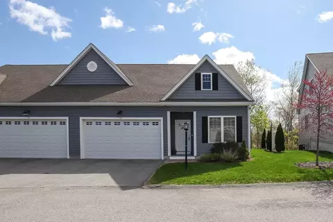 707 Southwood Ln #707, Clinton, MA 01510