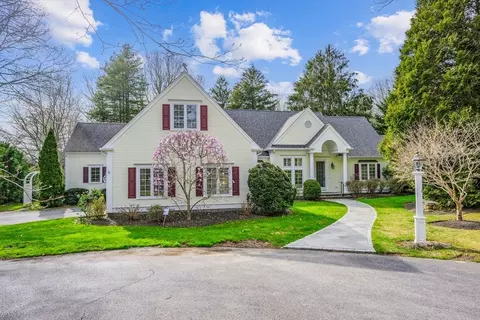 81 Osterville-west Barnstable Rd, Barnstable, MA 02655