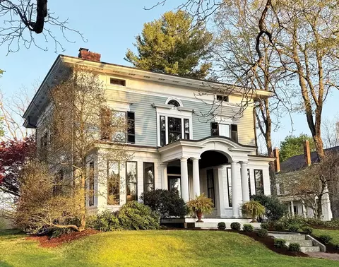 14 South St, Grafton, MA 01519