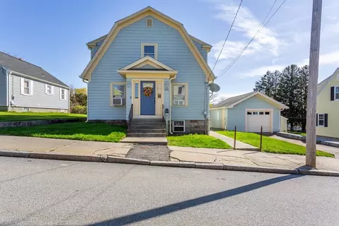 203 Hooper St, Tiverton, RI 02878