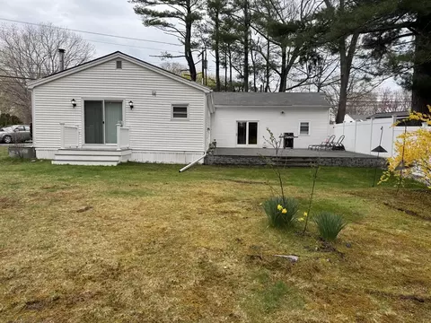126 Beach Rd, Salisbury, MA 01952