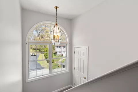 Entry Way - 12 Hyannis Pl, Worcester, MA 01604 photo 3 of 4