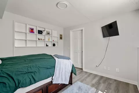 Bedroom - 12 Hyannis Pl, Worcester, MA 01604 photo 6 of 6