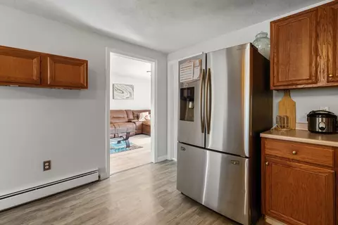 Entry Way - 12 Hyannis Pl, Worcester, MA 01604 photo 1 of 4