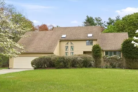6 Hoover Rd, Norfolk, MA 02056