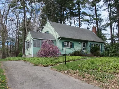 6 Hearthstone Dr, Medfield, MA 02052