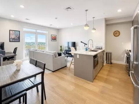 1650 Commonwealth Ave #605, Boston, MA 02135