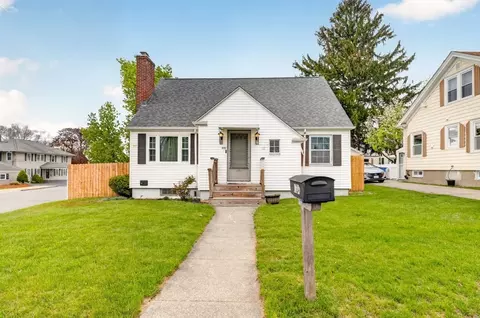 604 Woodlawn St, Fall River, MA 02720