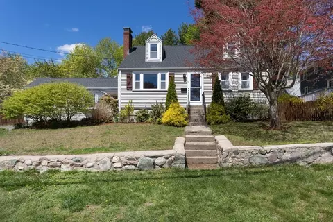 15 Mayflower Rd, Norwood, MA 02062