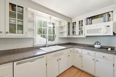 11 Drury Ln, Worcester, MA 01609 photo 12