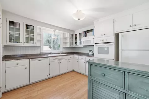 11 Drury Ln, Worcester, MA 01609 photo 10