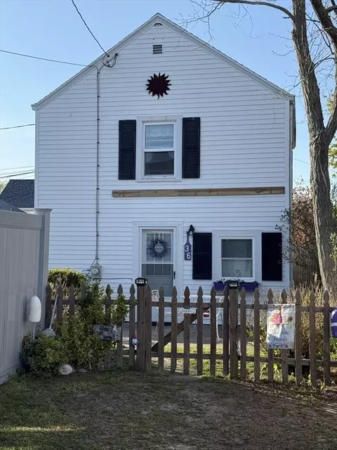 Exterior - 36 Wankinquoah Ave, Wareham, MA 02571 photo 2 of 7
