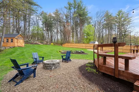Exterior - 40 Mohawk Dr, Acton, MA 01720 photo 2 of 9