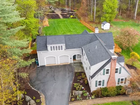Exterior - 40 Mohawk Dr, Acton, MA 01720 photo 5 of 9