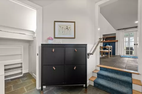 Entry Way - 40 Mohawk Dr, Acton, MA 01720 photo 2 of 3