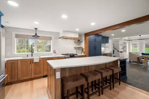 Kitchen - 40 Mohawk Dr, Acton, MA 01720 photo 3 of 4