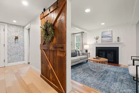 Entry Way - 40 Mohawk Dr, Acton, MA 01720 photo 3 of 3