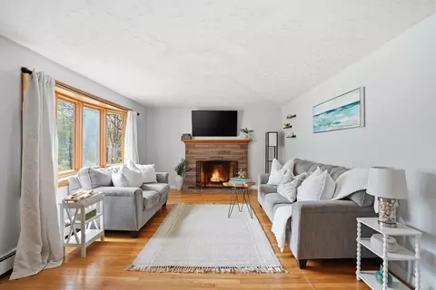 Living - 1 Odonnell Dr, Attleboro, MA 02703 photo 1 of 3