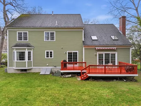 Exterior - 22 Barrett St, Needham, MA 02492 photo 2 of 2