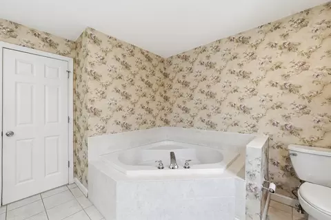 Bath - 22 Barrett St, Needham, MA 02492 photo 3 of 4