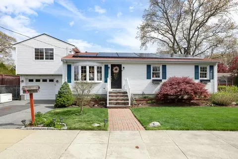 706 Lawton St, Fall River, MA 02721