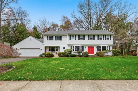44 Canterbury Ln, Longmeadow, MA 01106