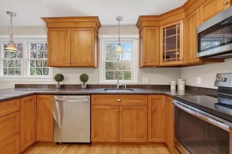 87 Ward St, Hingham, MA 02043 photo 8