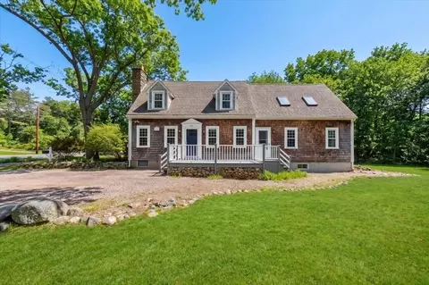 87 Ward St, Hingham, MA 02043