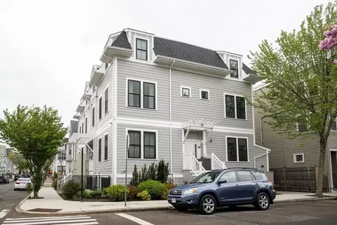 24 Rush St #I, Somerville, MA 02145