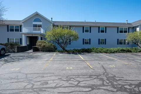 2 Crestview Dr #48, Spencer, MA 01562