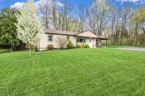 62 Ludlow Rd, South Hadley, MA 01075