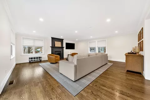 969 Greendale Ave, Needham, MA 02492 photo 11