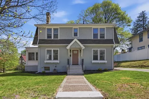 1 Kenilworth Rd, Worcester, MA 01602