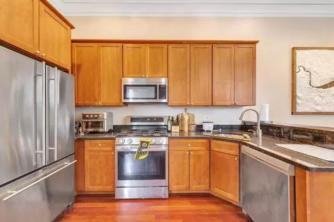 253 E St #1, Boston, MA 02127 photo 4