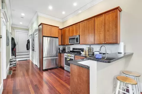 253 E St #1, Boston, MA 02127 photo 5