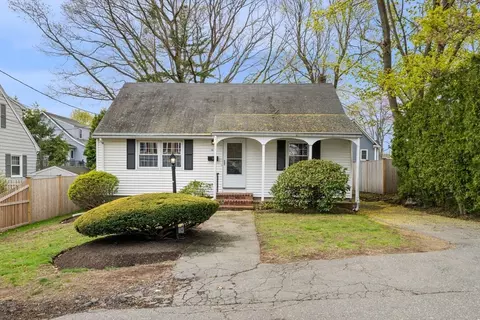 78 Garfield St, Marblehead, MA 01945