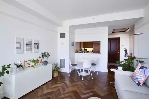 2 Avery #22A, Boston, MA 02111