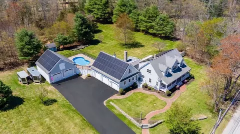 64 Warren St, Plainville, MA 02762