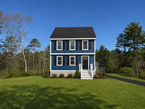 44 Leisure Ln, Wareham, MA 02538