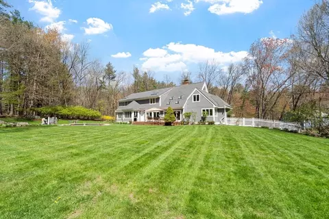 Exterior - 117 Ayer Rd, Harvard, MA 01451 photo 6 of 9