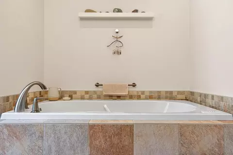 Bath - 117 Ayer Rd, Harvard, MA 01451 photo 2 of 4