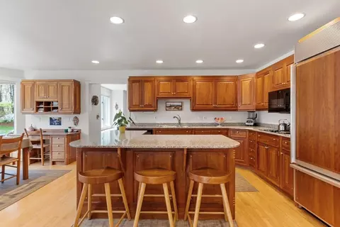 Kitchen - 117 Ayer Rd, Harvard, MA 01451 photo 2 of 2