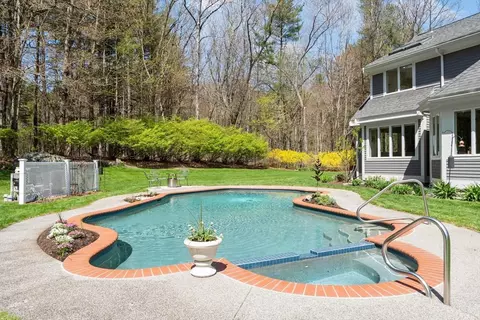 Exterior - 117 Ayer Rd, Harvard, MA 01451 photo 4 of 9