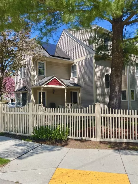 5 Rebecca Rd, Newton, MA 02465