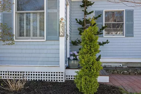 32 Everett Rd, Bourne, MA 02532 photo 4