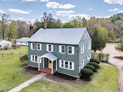 434 College Hwy, Southwick, MA 01077