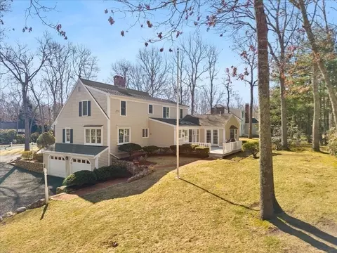 Exterior - 47 Peach Tree Rd, Marstons Mills, MA 02648 photo 9 of 10