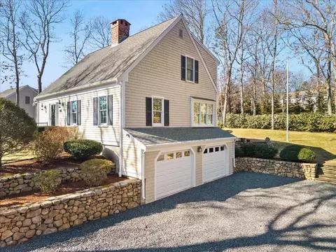 Exterior - 47 Peach Tree Rd, Marstons Mills, MA 02648 photo 2 of 10