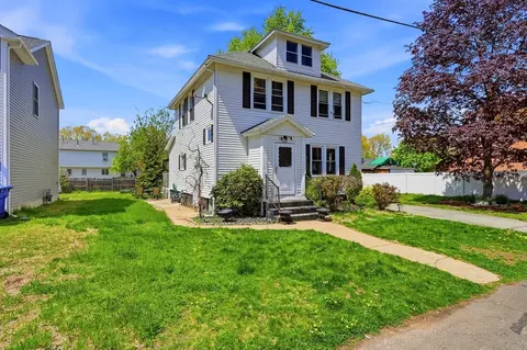 12 Angelo St, Springfield, MA 01119 photo 2