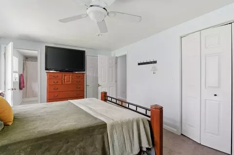 Bedroom - 19 Fairfield Dr, Dudley, MA 01571 photo 2 of 4